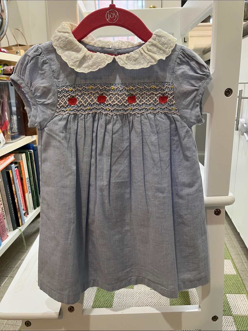 Baby Boden embroidered dress 6-12m